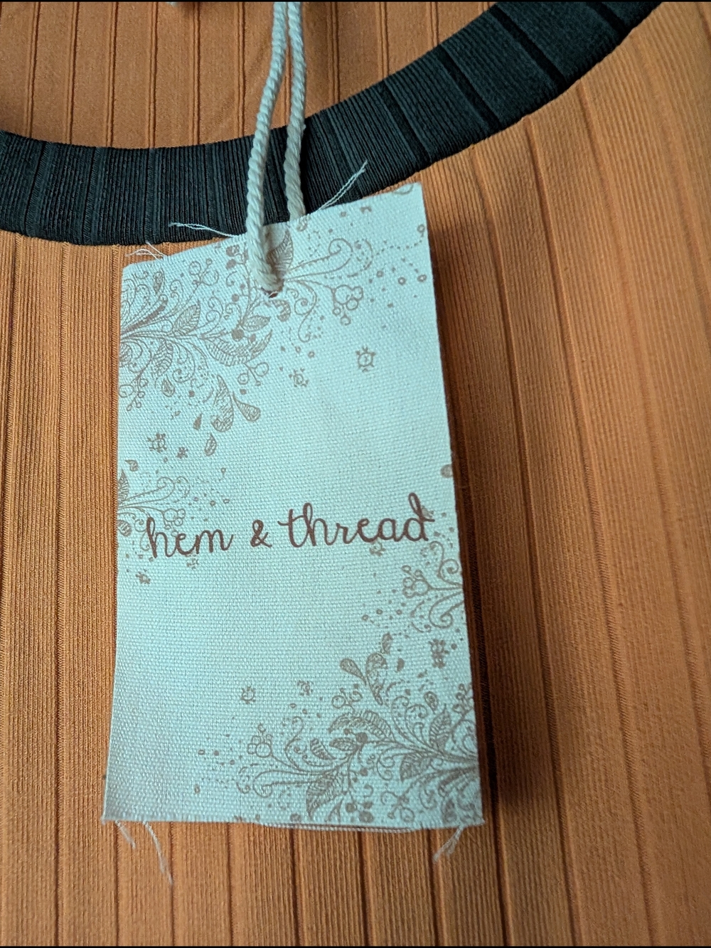 Hem & Thread Loung Set - Picture 5 of 16